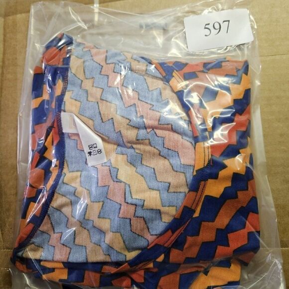 LuLaRoe Classic Tee Shirt Womens Small Red Tunic Striped Swing Top - Picture 7 of 7